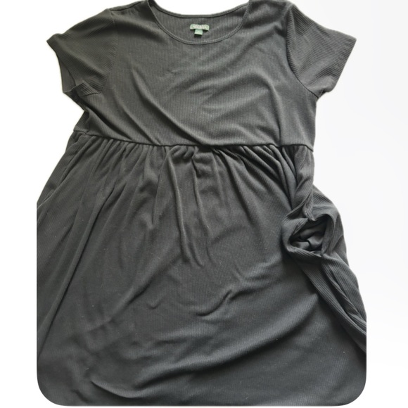 Black t-shirt dress with pockets - Picture 3 of 4